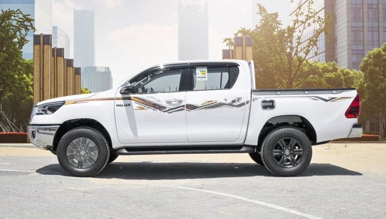 تويوتا هيلوكس 2.7 SR5, DIGITAL AC, ALLOY WHEELS, FOG LAMPS, MODEL 2024