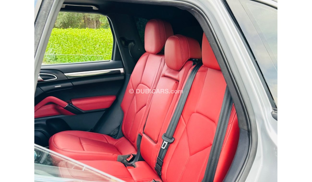 Used Std PORSCHE CAYENNE GCC SPACE MODEL 2013 V6 2013 for sale in Dubai