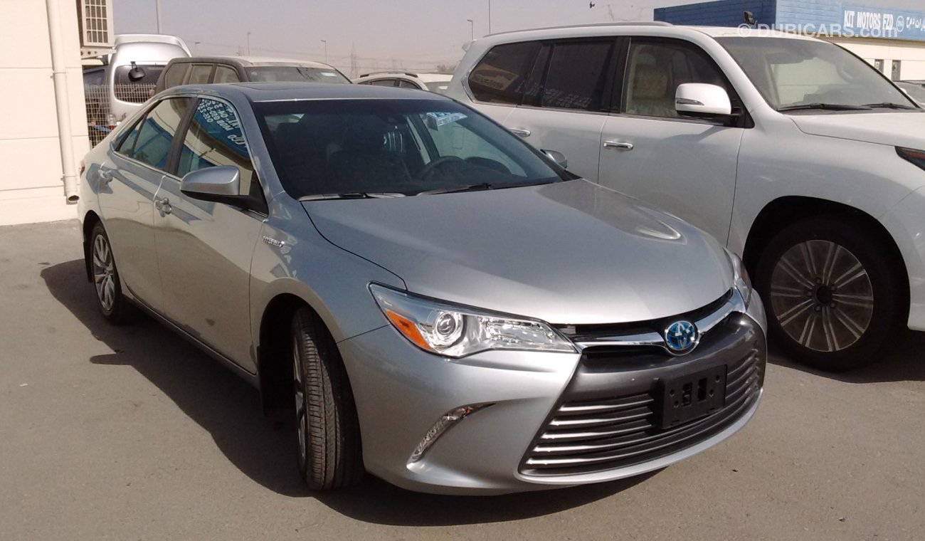 Toyota Camry XLE HYBRID