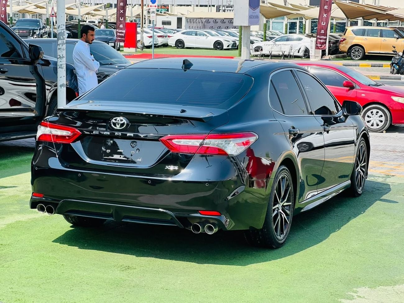 تويوتا كامري SE تويوتا كامري XSE 2018. محرك 3.5 لتر/V6.