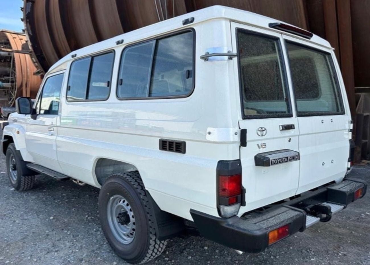 تويوتا لاند كروزر بيك أب 70 TOYOTA LC 78 HARDTOP