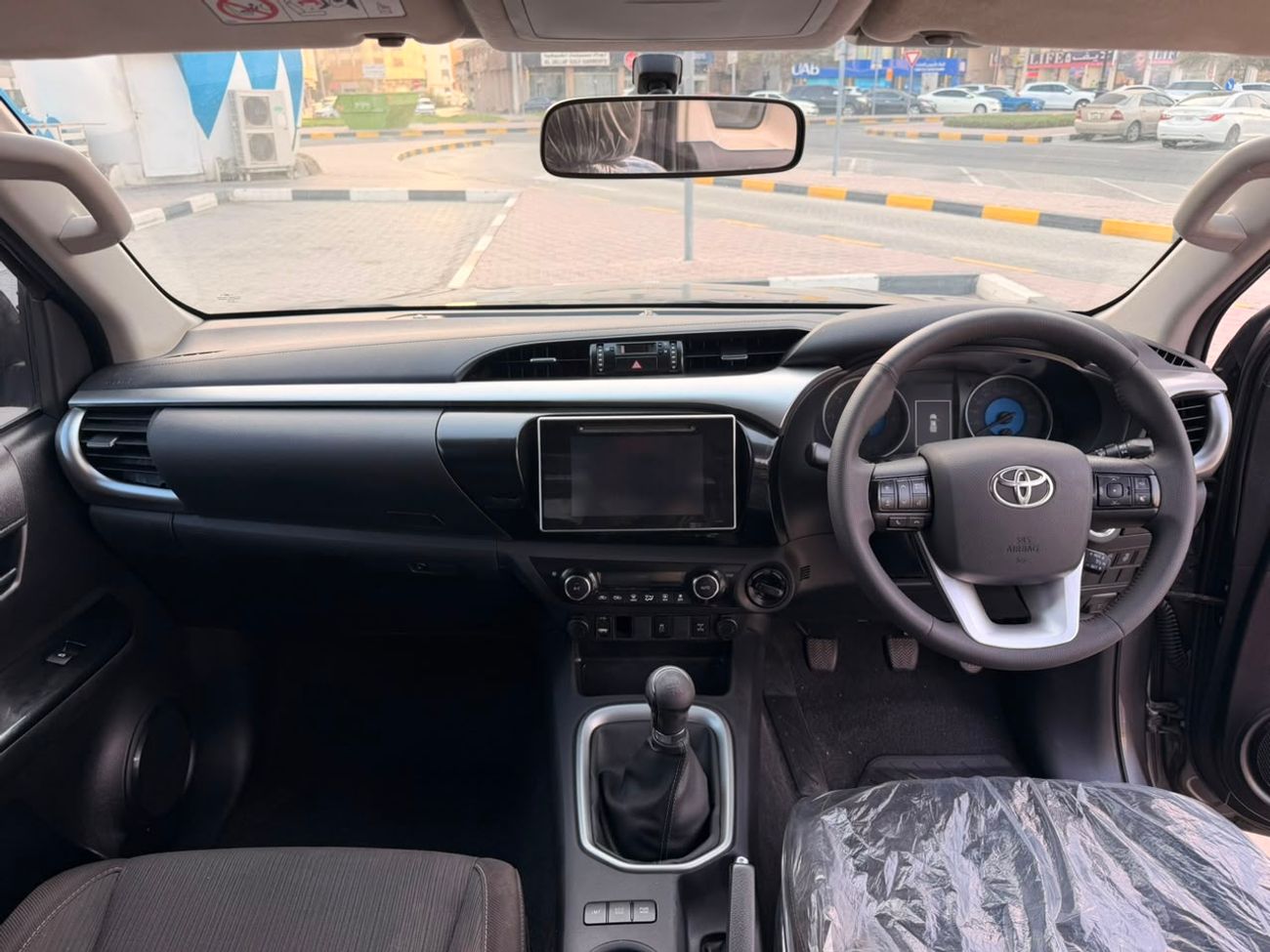 تويوتا هيلوكس SR Upgrade to GR Sport
