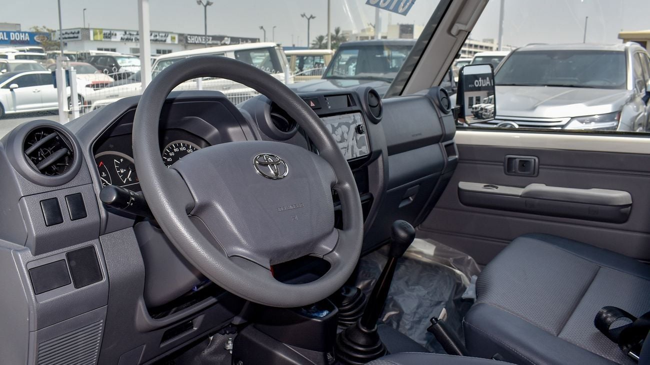 Toyota Land Cruiser Pick Up DC 4.2L V6 YM 2023