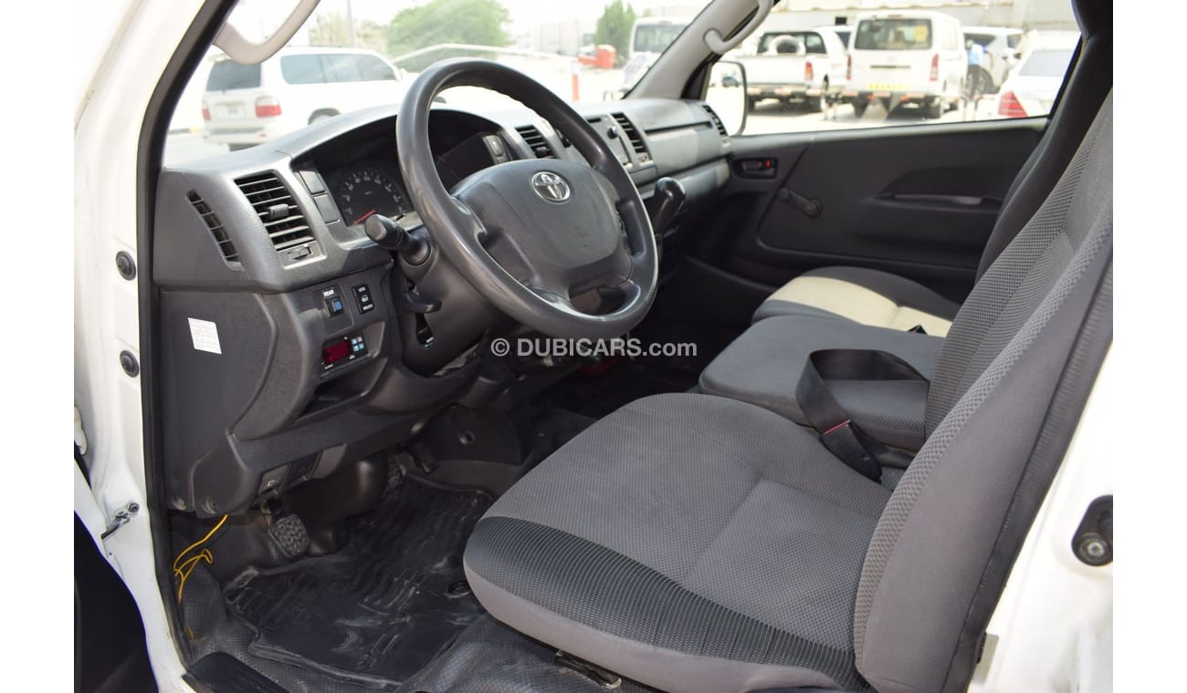 Toyota Hiace GL - Standard Roof Toyota Hiace Chiller Van, Model:2017. Excellent condition