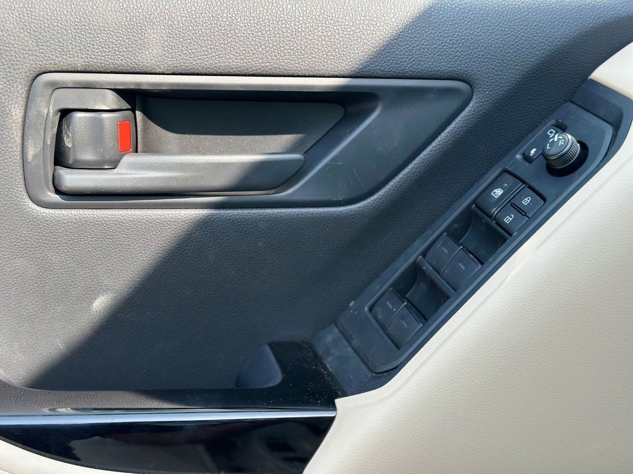 تويوتا لاند كروزر GXR 3.5L