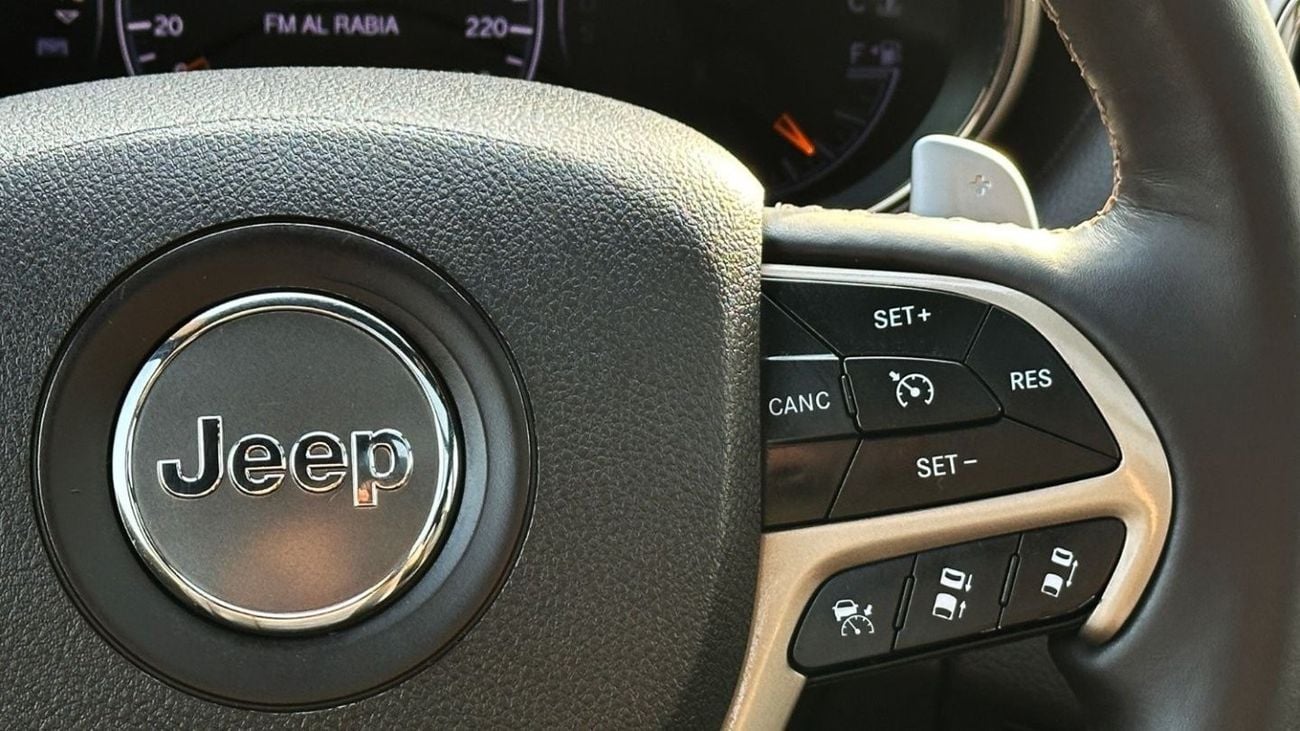 جيب جراند شيروكي ساميت