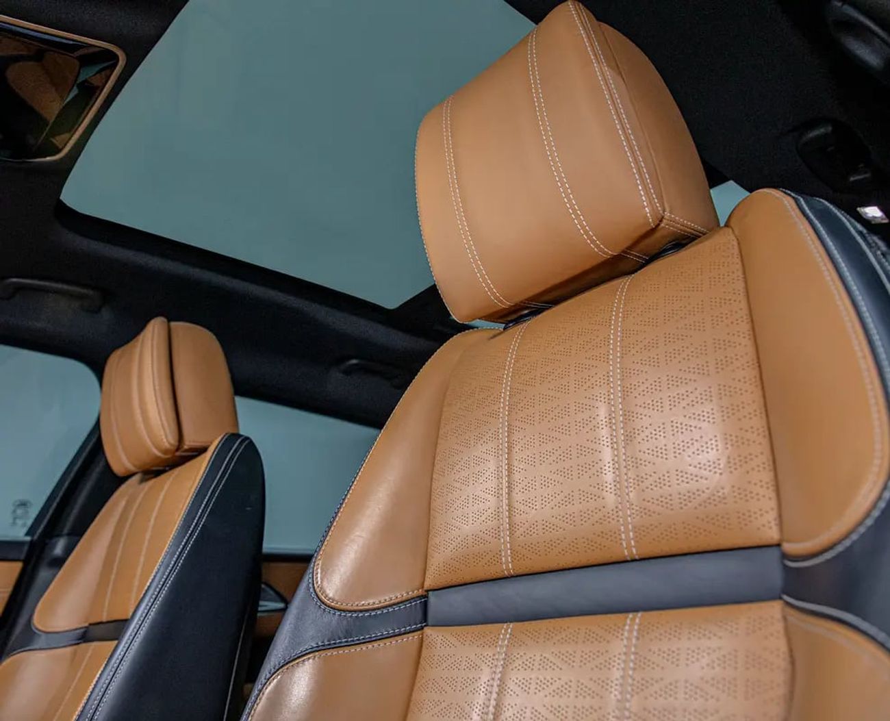 لاند روفر رينج روفر فيلار P300 R-Dynamic 2.0L