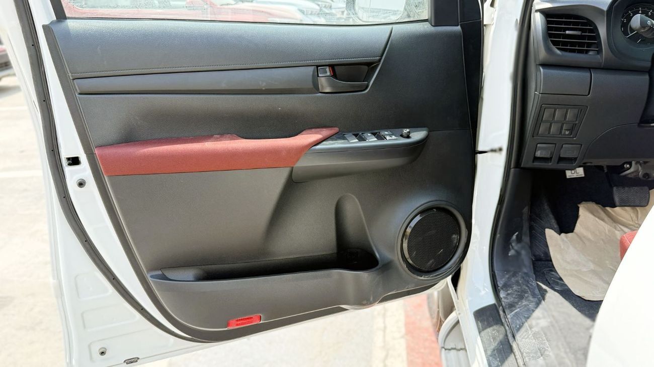 Toyota Hilux GLX Toyota Hilux 2.7L Petrol AT Double Cab 4x4 2025YM