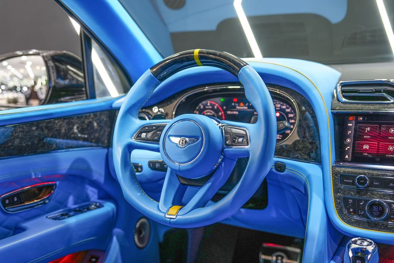 Bentley Bentayga V8 Mansory, Full Forged Carbon, Rear Entertainment, Panoramic Roof w/ Starlight!!