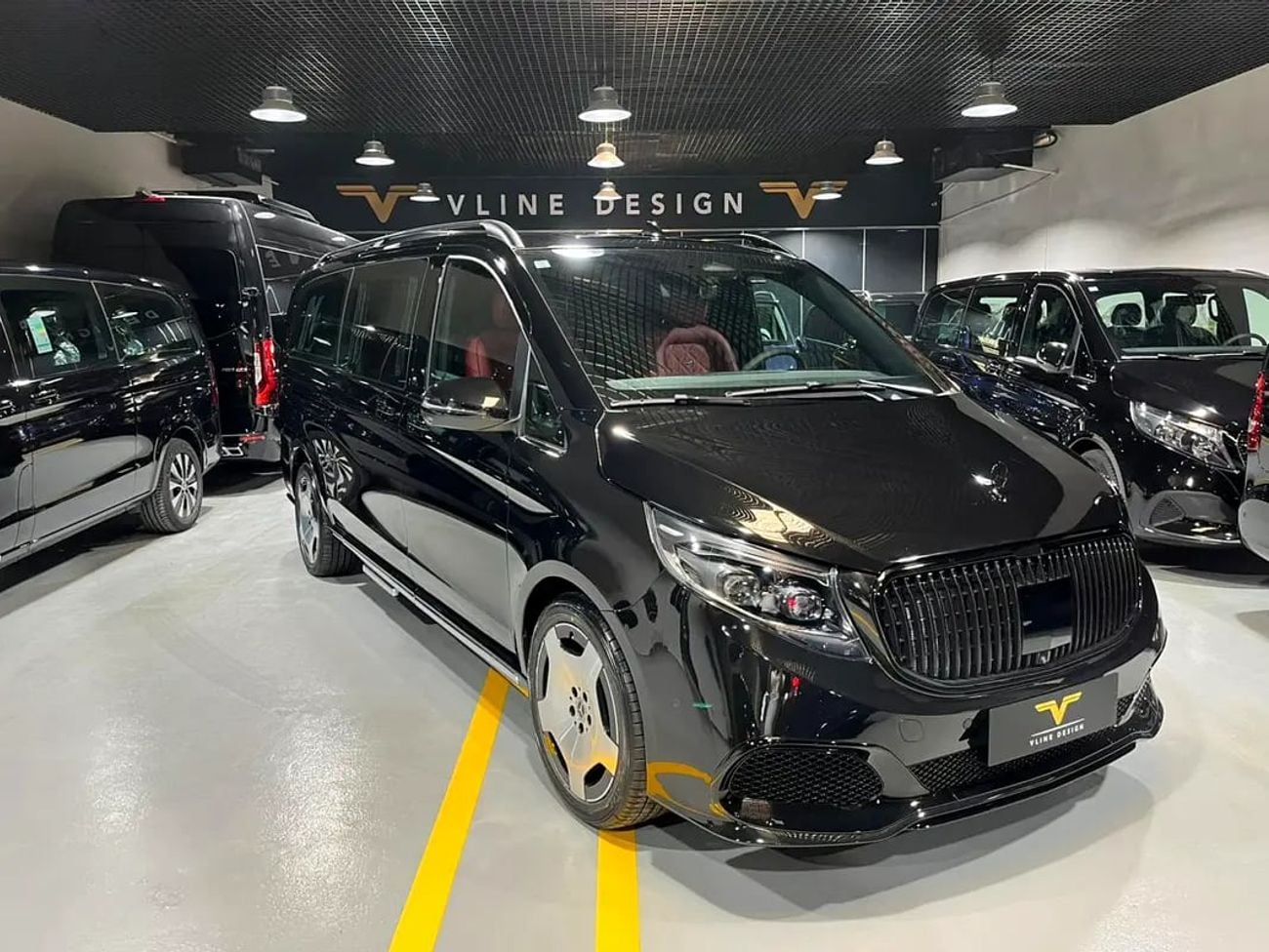 Mercedes-Benz V 300 ARRIVAL MODEL VIP MERCEDES GCC V300 with ADDITIONAL REAR AC - 2 Years Warranty by VLINE