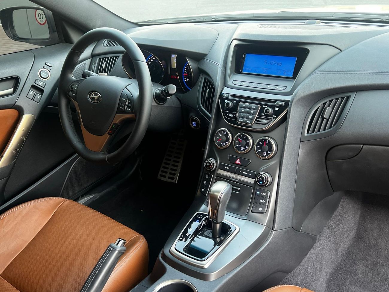 هيونداي جينيسس بلاتينوم