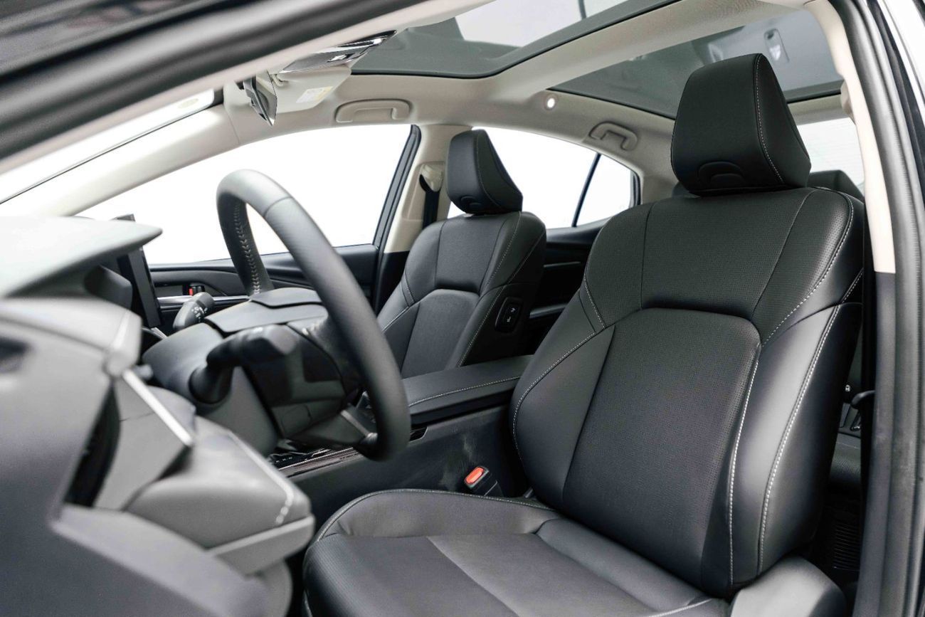 تويوتا كامري Premium 2.5L - Hybrid - Black Inside Black | Export Only