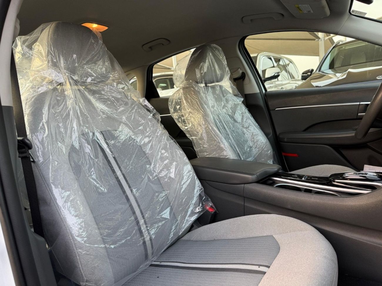 Hyundai Sonata Base 2.5L