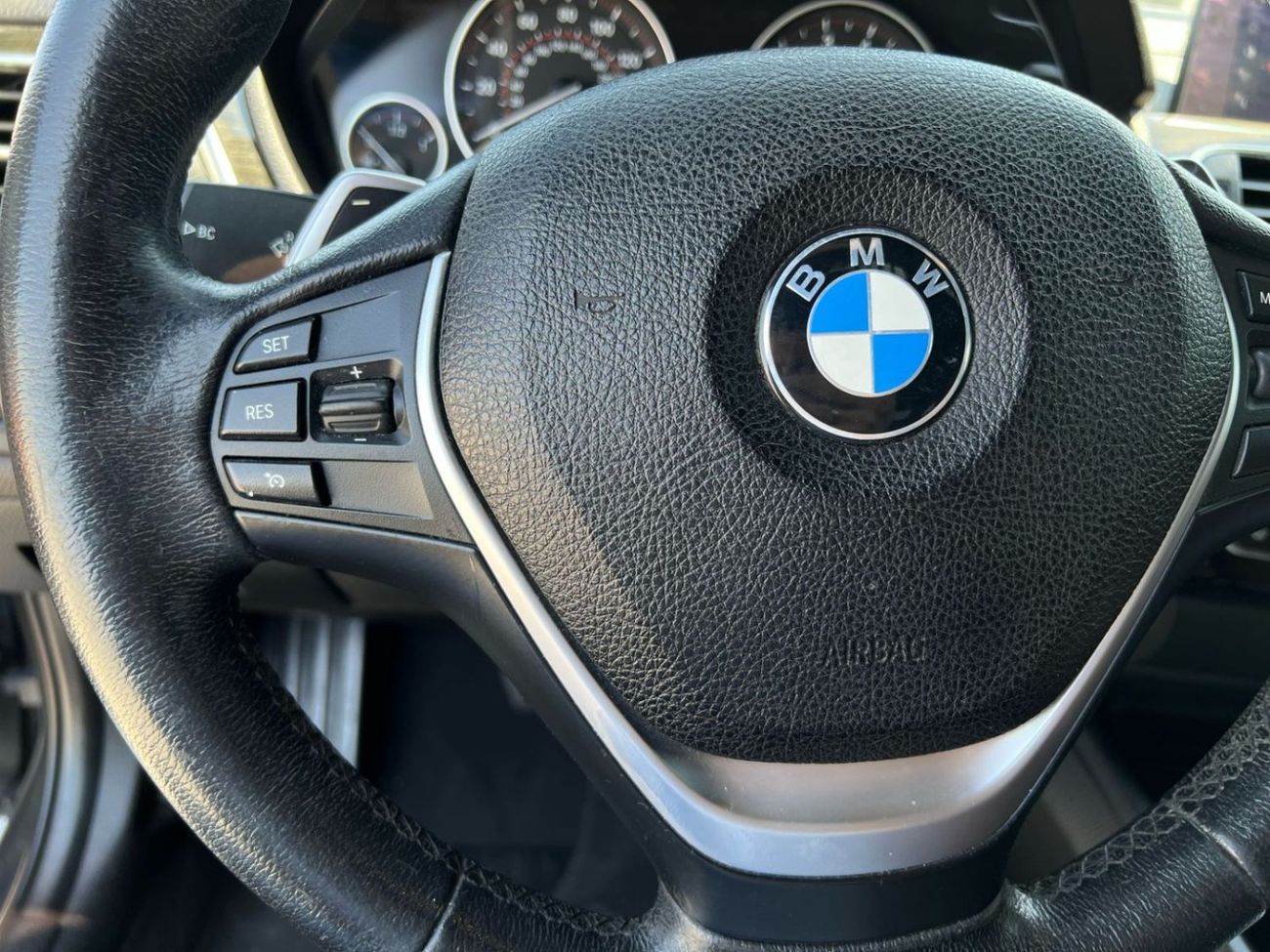 بي أم دبليو 330i Std 2.0L German import