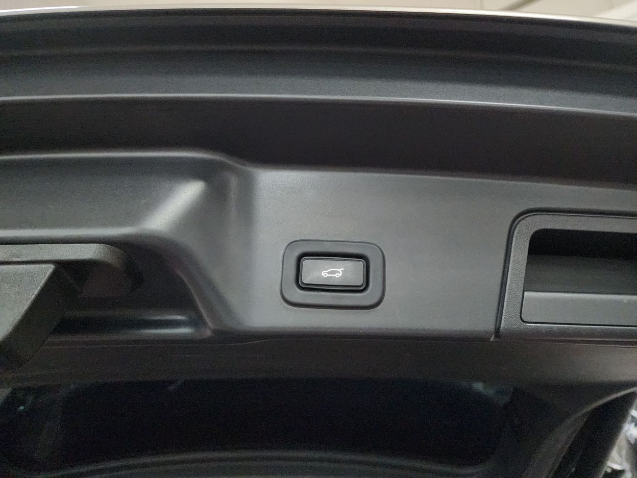 Land Rover Range Rover Evoque P200 R-Dynamic HSE 2.0L