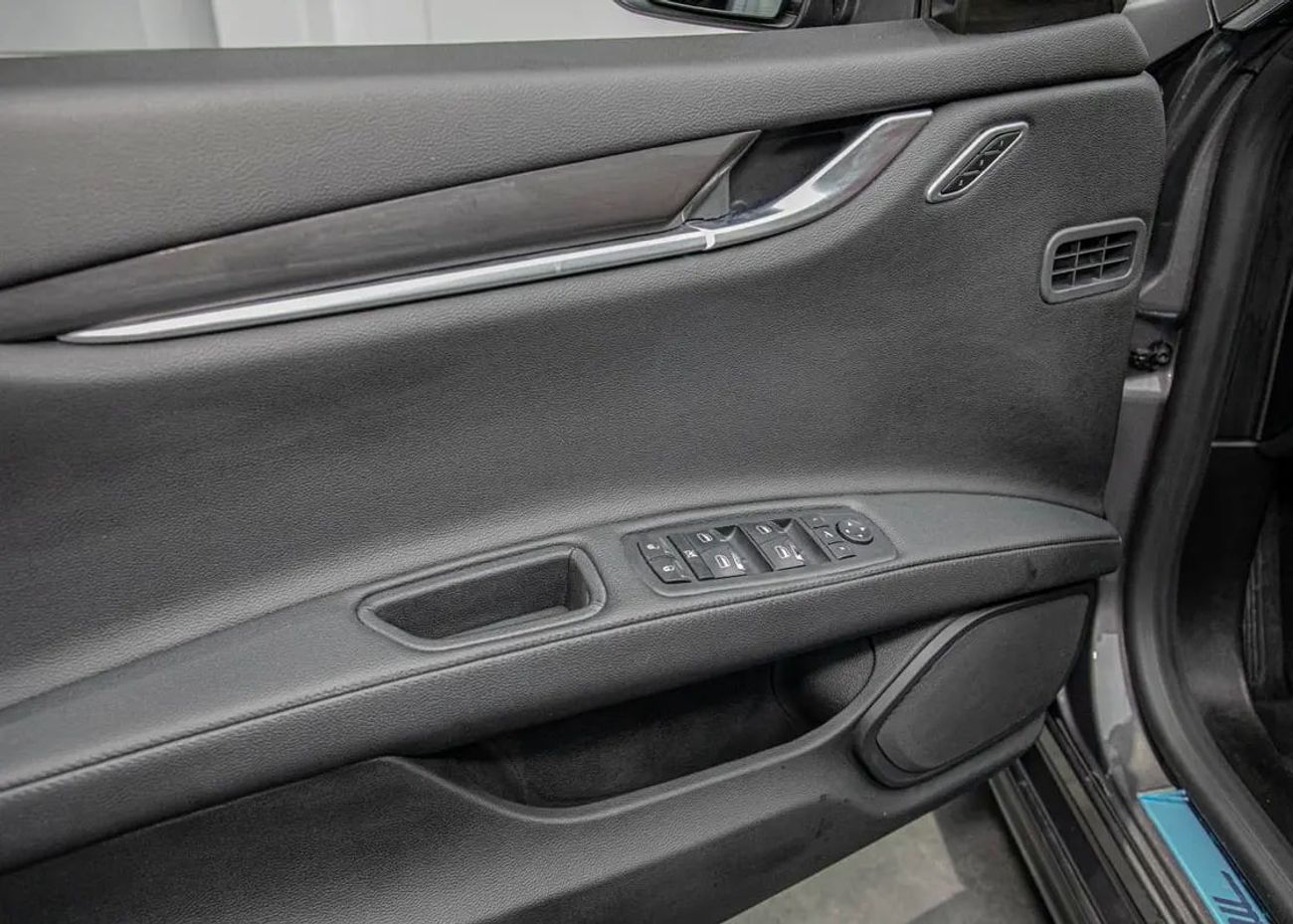 Maserati Ghibli GT Hybrid 2.0L