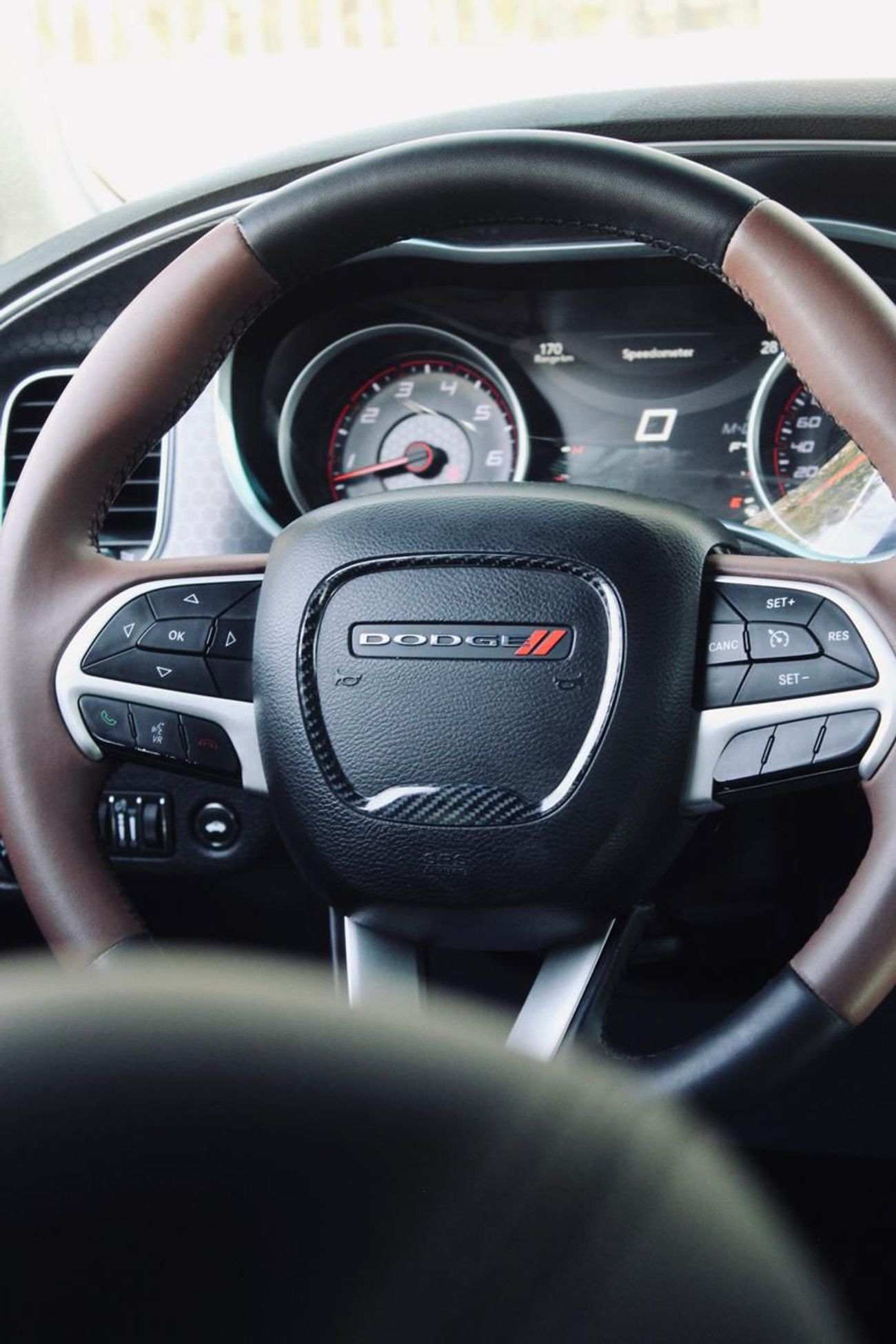 دودج تشارجر Unleash pure muscle with this Dodge Charger 2017, upgraded with an SRT body kit for an aggressive, h