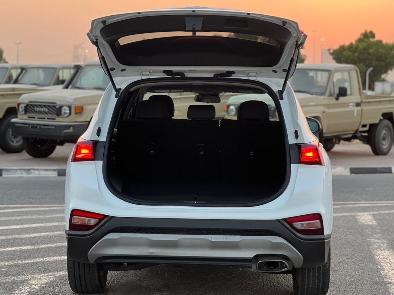 هيونداي سانتا في هيونداي سانتافي FE ,SE 2.4L V4 - كاميرا خلفية وحساس - AWD 4x4 - 2020