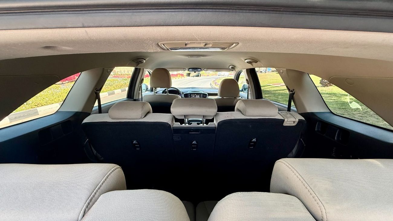 Kia Sorento Std 2.5L AWD