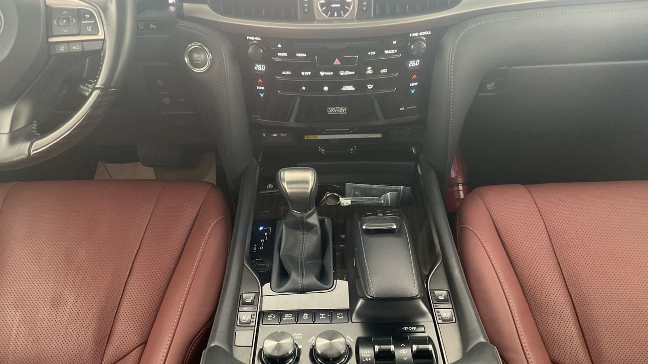 لكزس LX 570 Platinum | upto AED 20,000 Ramadan Discount | شامل الضمان | 0 ﺪﻔﻋﺓ ﺃﻮﻟﻯ