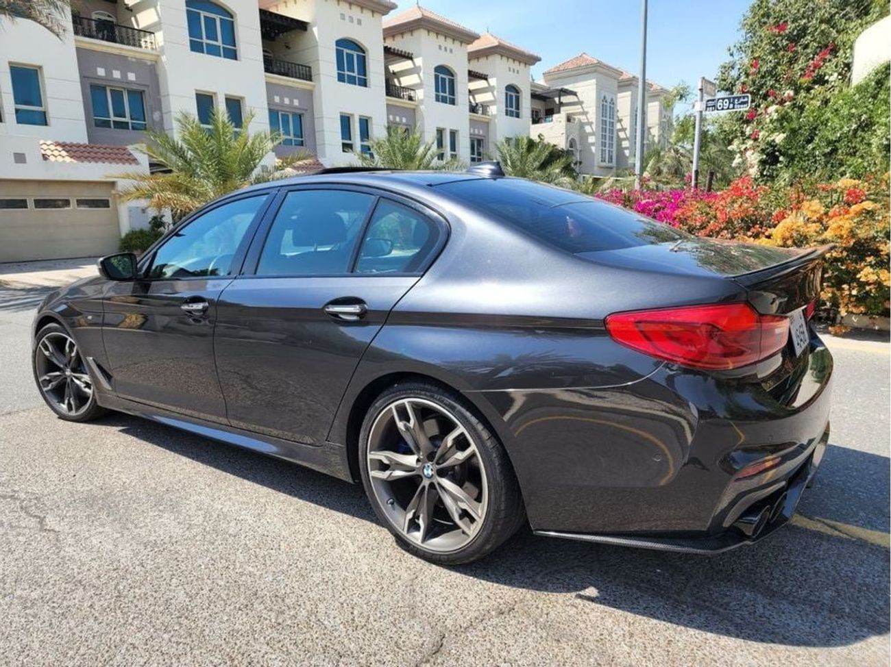 BMW M550i Std 4.4L