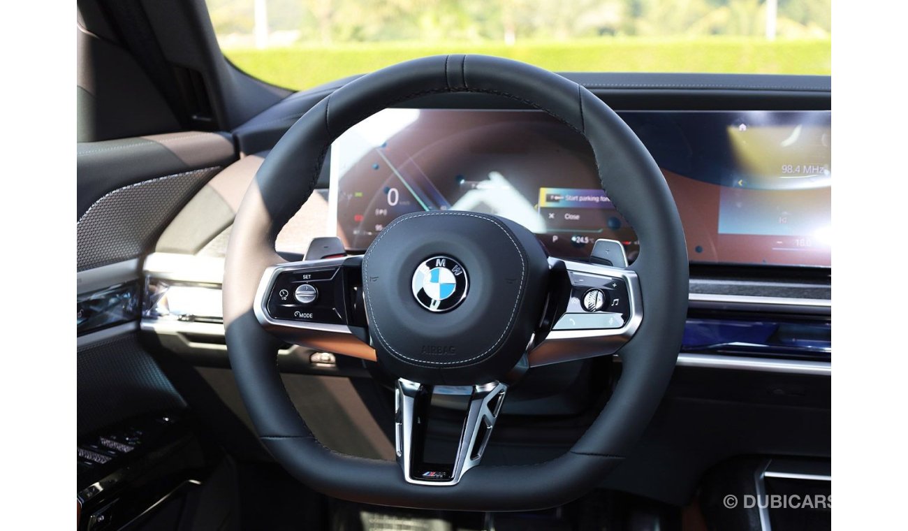 BMW 735 i SERIES-7 | M-KIT | 5 Years Warranty and Service upto 100,000KM | GCC