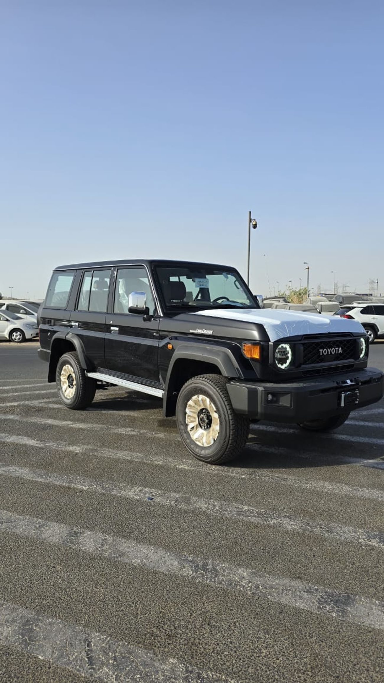 Toyota Land Cruiser 70 LX 4.0
