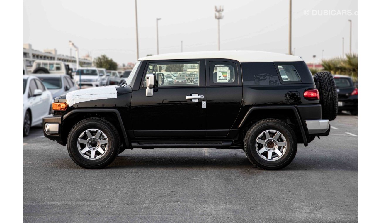 تويوتا إف جي كروزر 2022 Toyota FJ Cruiser 4.0L AT GXR | Export Only