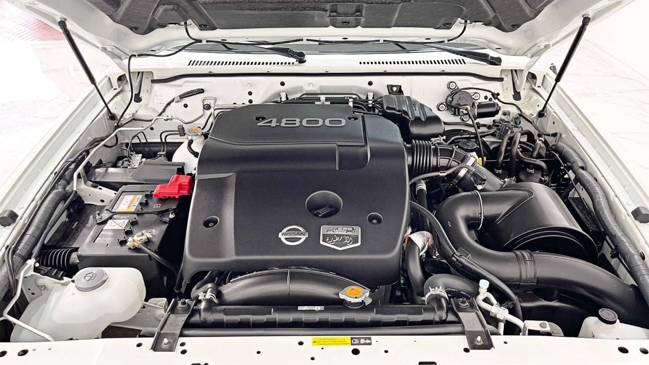 Nissan Patrol Super Safari MANUAL GEAR  V6 4.8L-6CYL SUNROOF EXCELLENT CONDITION