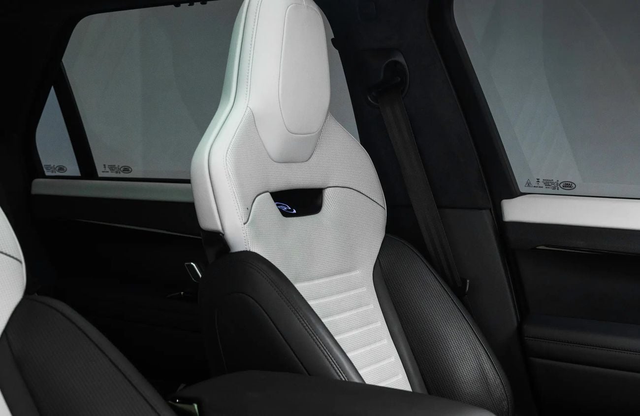 Land Rover Range Rover 4.4L V8 Twin-Turbo Mild-Hybrid