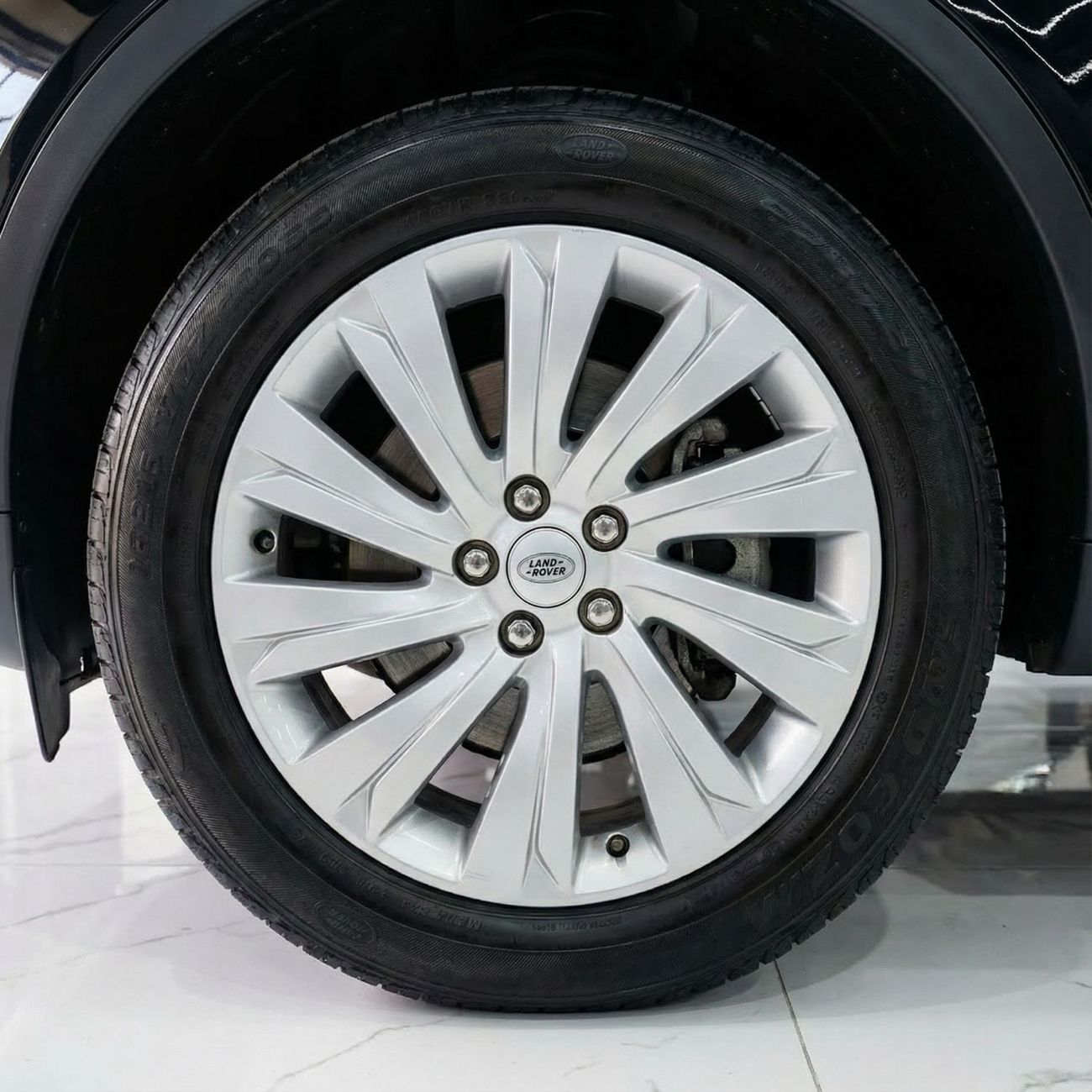 Land Rover Discovery Sport S P200 2.0L AED 980 / Monthly l 0% Downpayment l S P200 – Clean Title