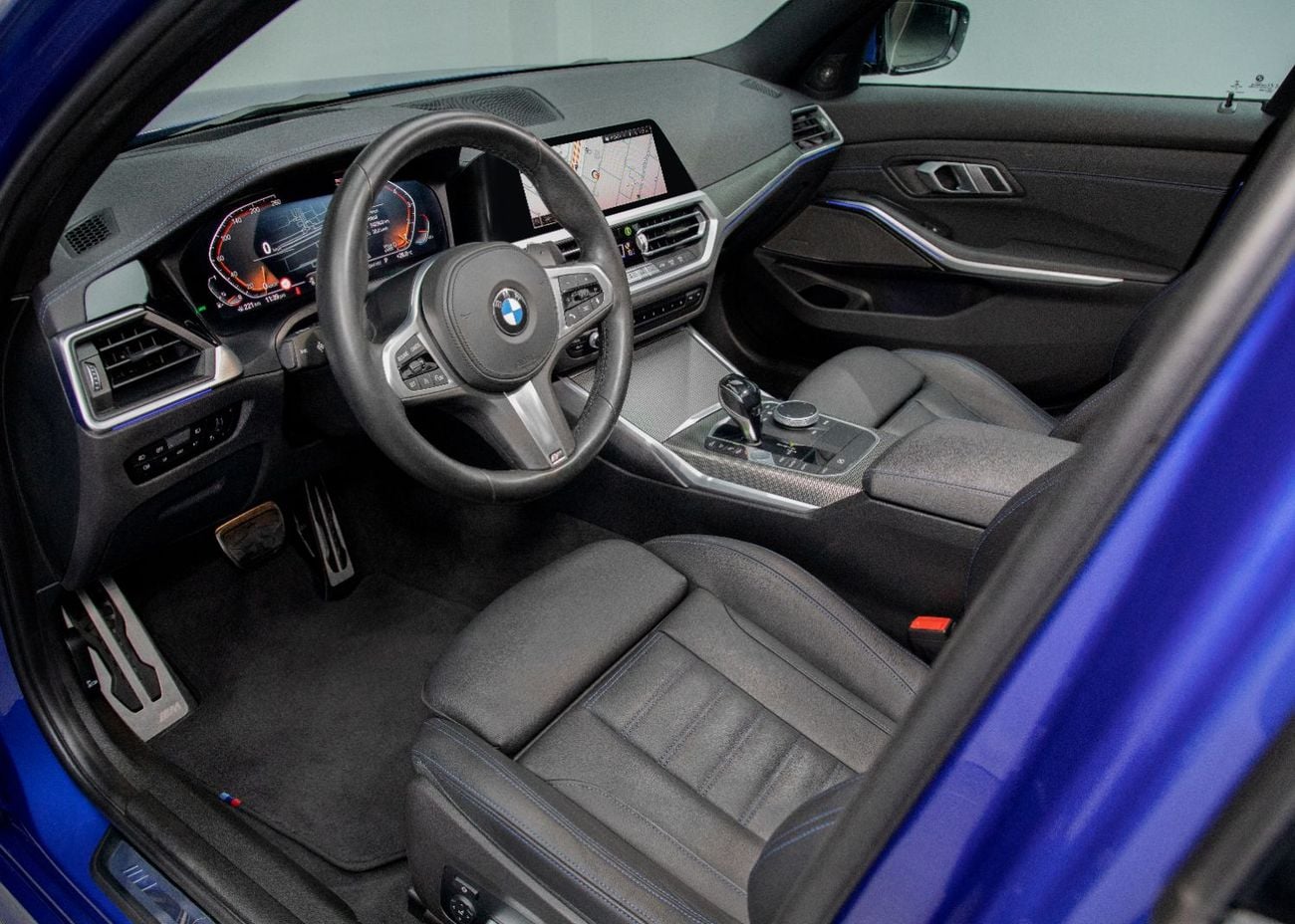 بي أم دبليو 330i M SPORT