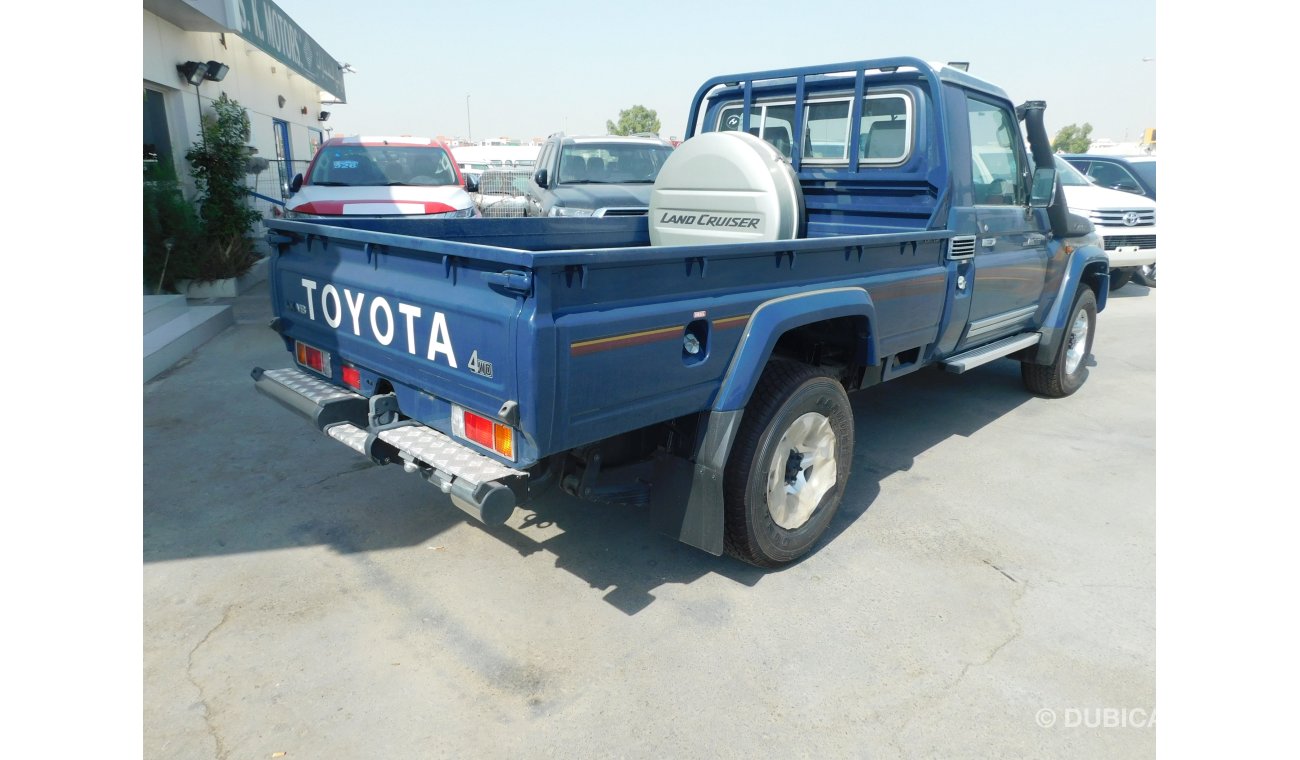 تويوتا لاند كروزر بيك آب 79 SC Pickup V8 4.5L TD Limited 4WD MT(Only on Sahara Motors)