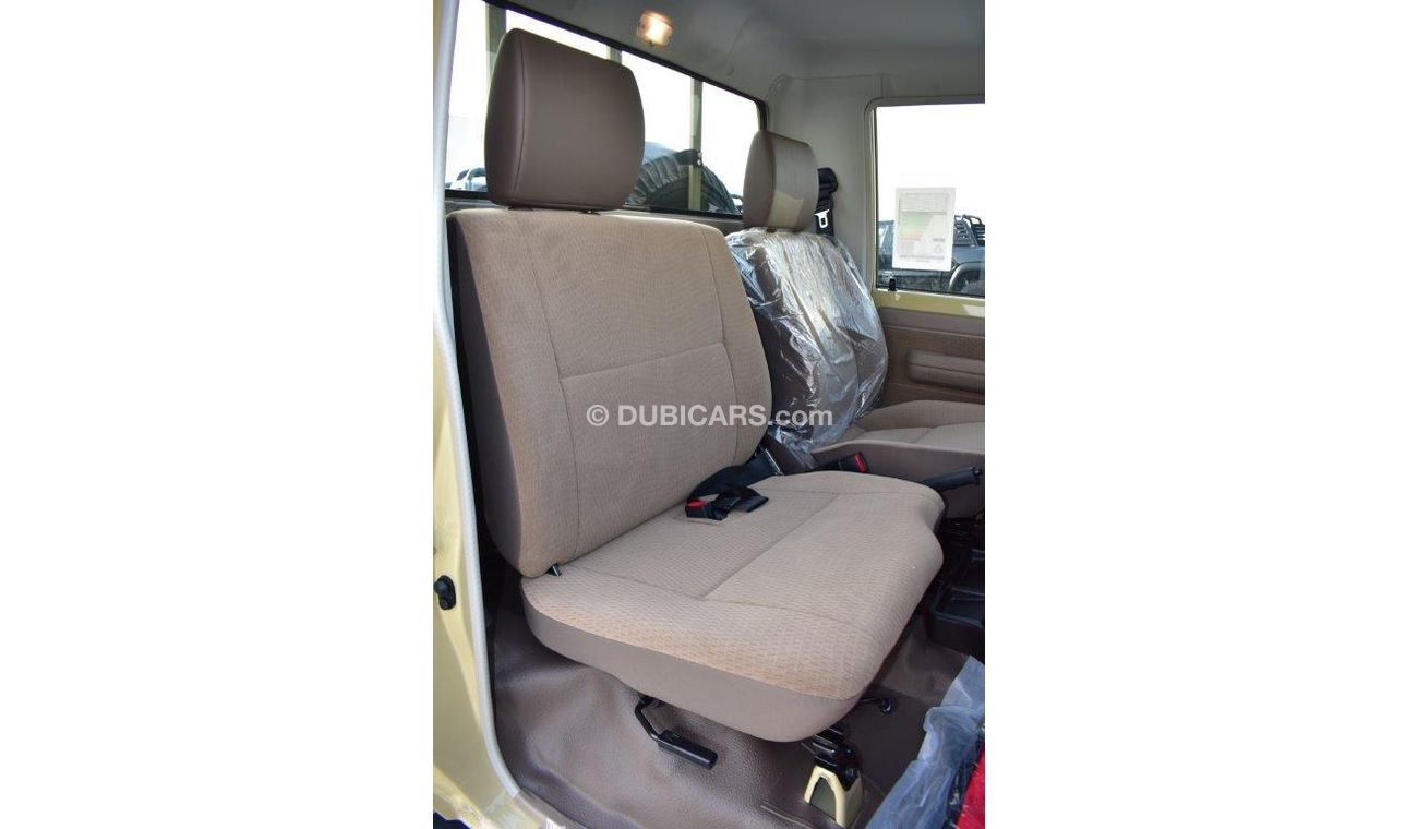 Toyota Land Cruiser Pick Up 79 Single Cab Pickup DLX V8 4.5L Diesel 4wd Manual Transmission