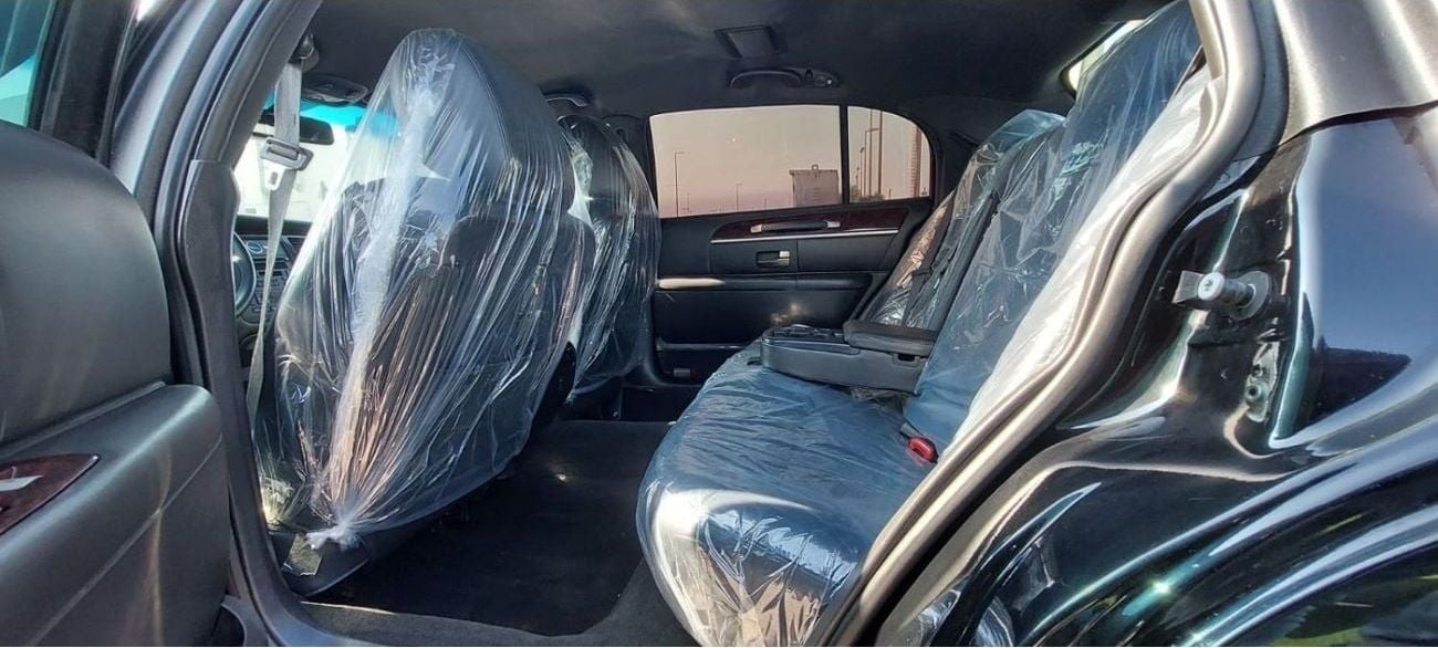 لينكولن تاون كار town car large
