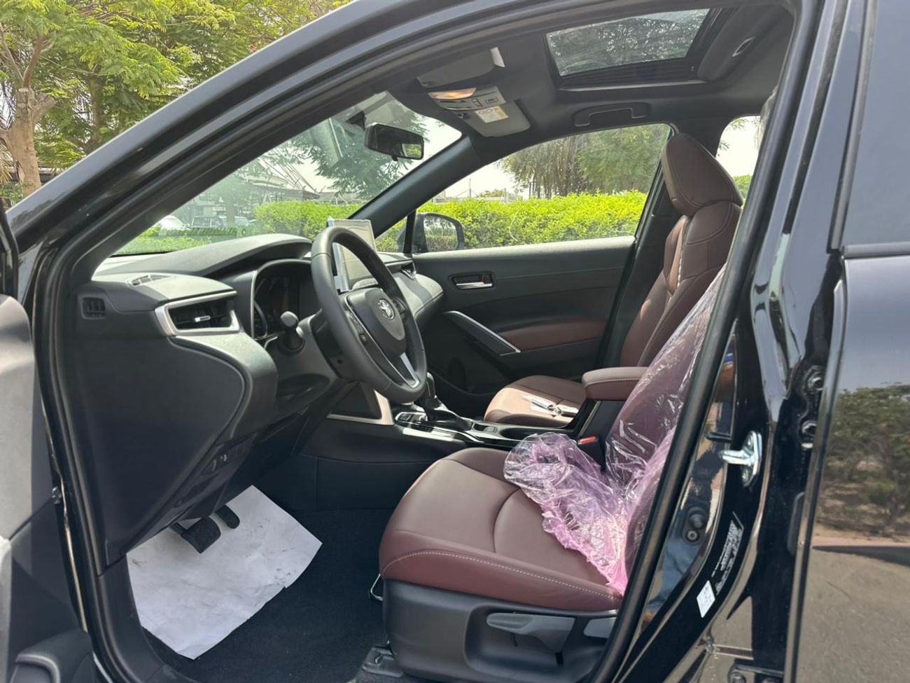 Toyota Corolla Cross TOYOTA COROLLA CROSSOVER 1.8L PET-A/T -FULL - SUNROOF /LTR- 25YM