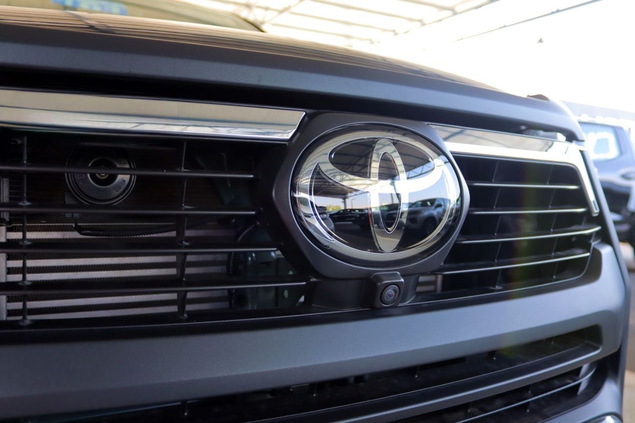 تويوتا هيلوكس HILUX ADVENTURE 2.8 DIESEL MHEV HYBRID **EXPORT ONLY**التصدير فقط خارج الخليج**