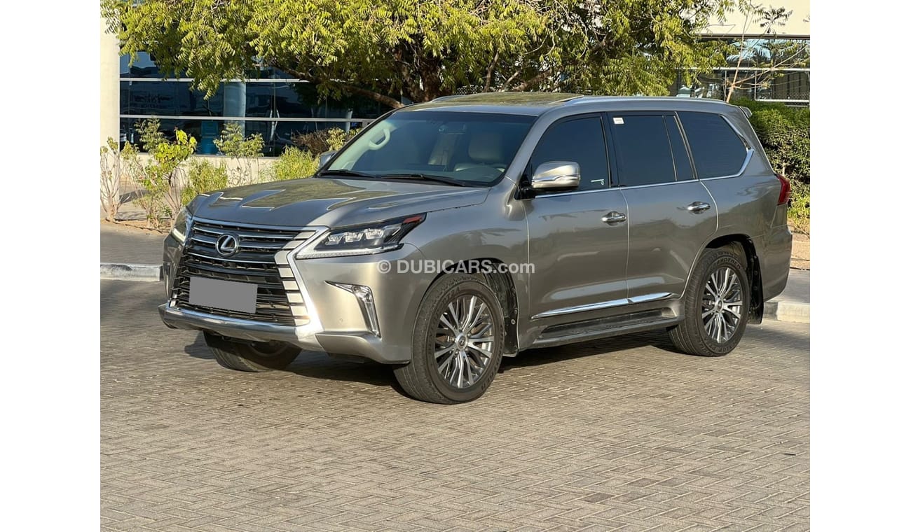 Lexus LX 570 || FSH || Warranty til 2024 || Original Paint || GCC || Pristine Condition