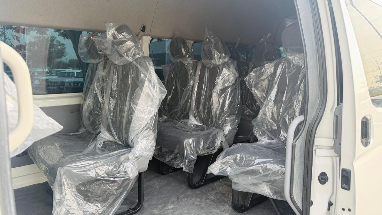 Toyota Hiace 2009 | RHD | 3.0L DIESEL ENGINE | MANUAL TRANSMISSION | 14 SEATERS | 2WD |