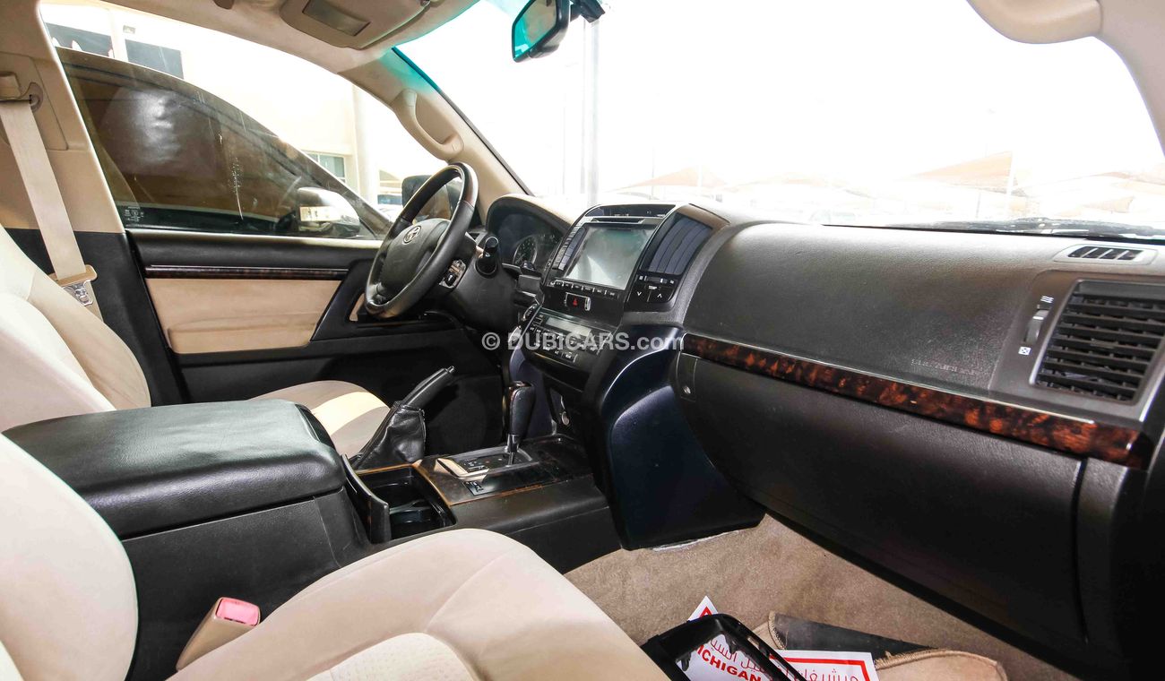 Toyota Land Cruiser GX.R V8 Badge