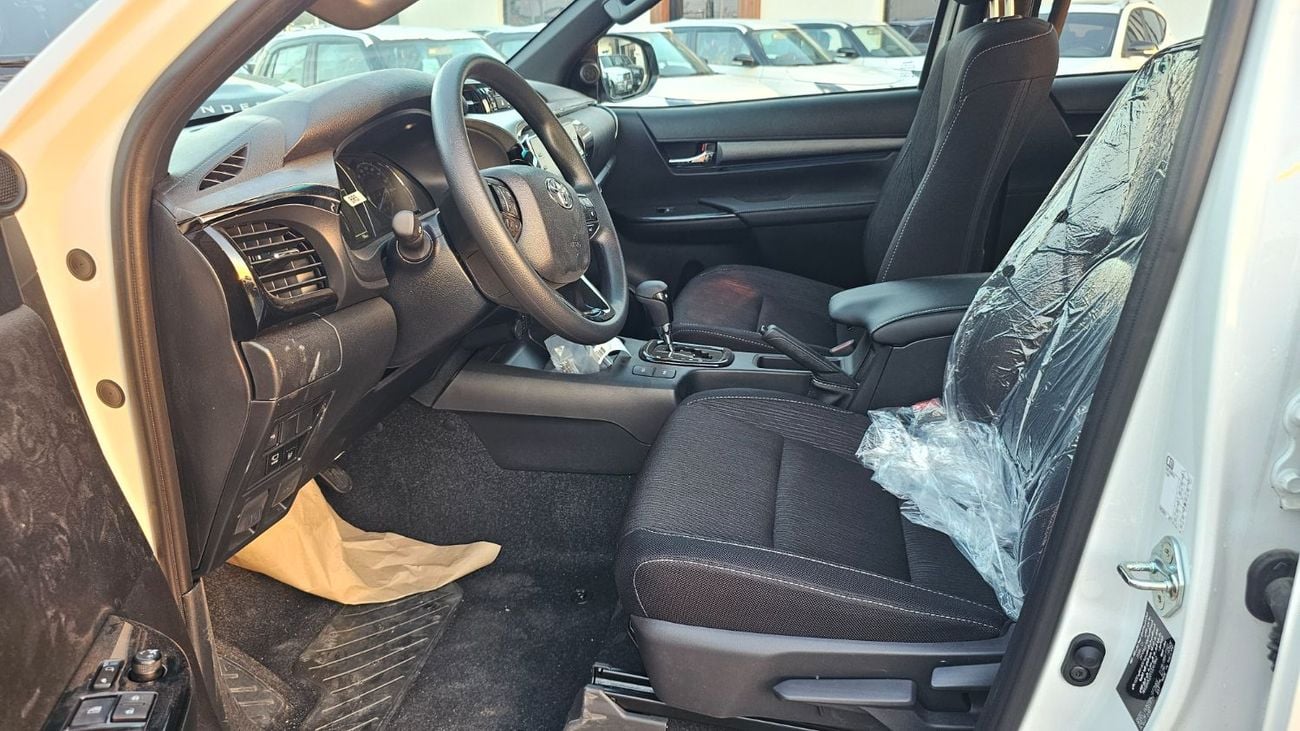 Toyota Hilux 2.8 Adventure 4WD AT WITH COMPRESSOR YM2026 ATTITUDE BLACK