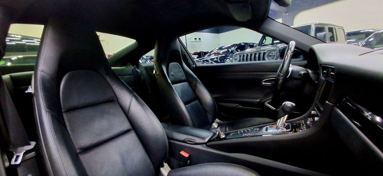 Porsche 911 CARRERA 4S