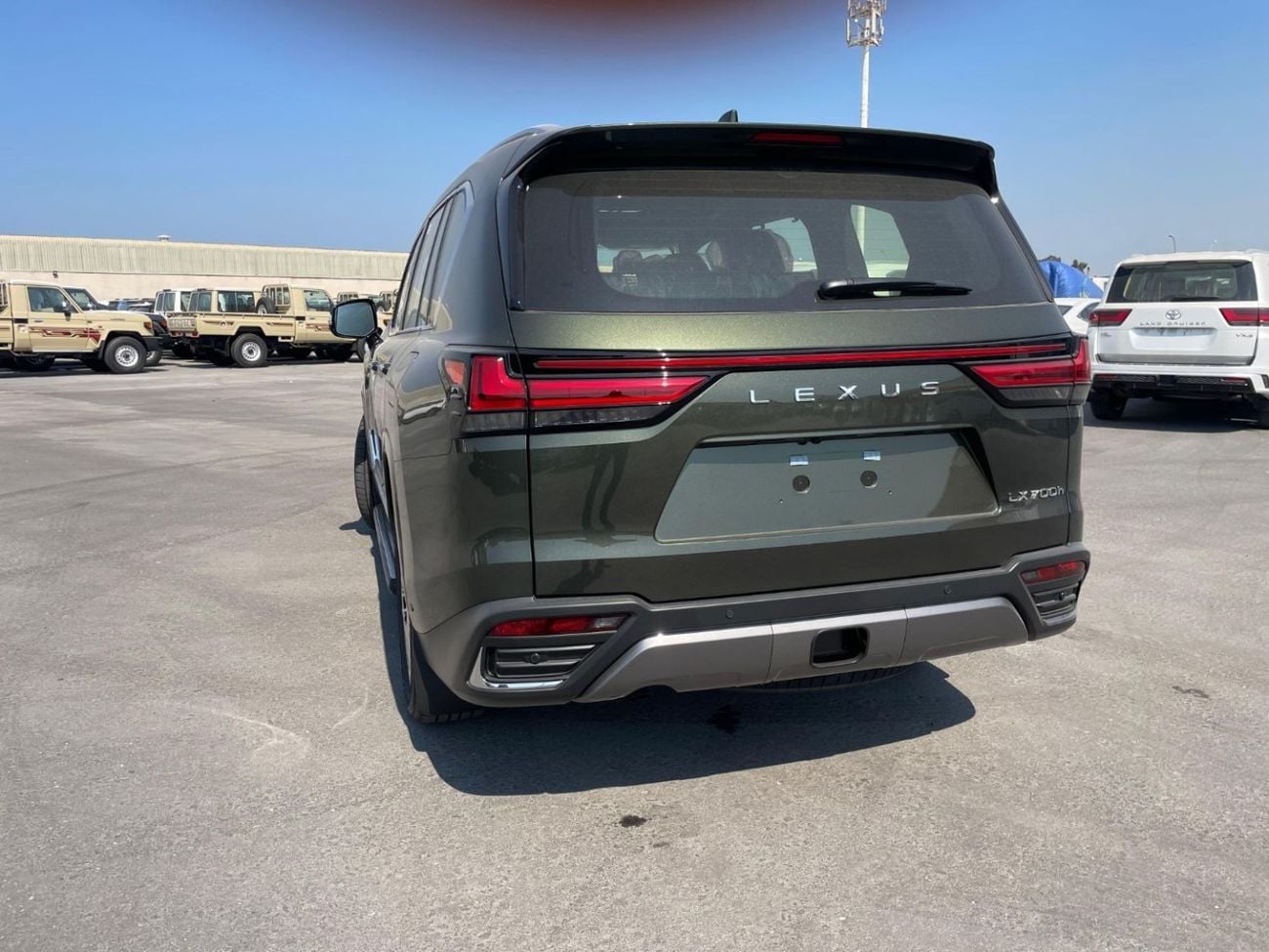 Lexus LX700h Signature 3.5L HYBRID 2025