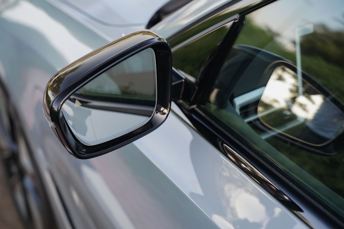 بي أم دبليو i3 2025 BMW I3 eDrive40L Night Sports Version