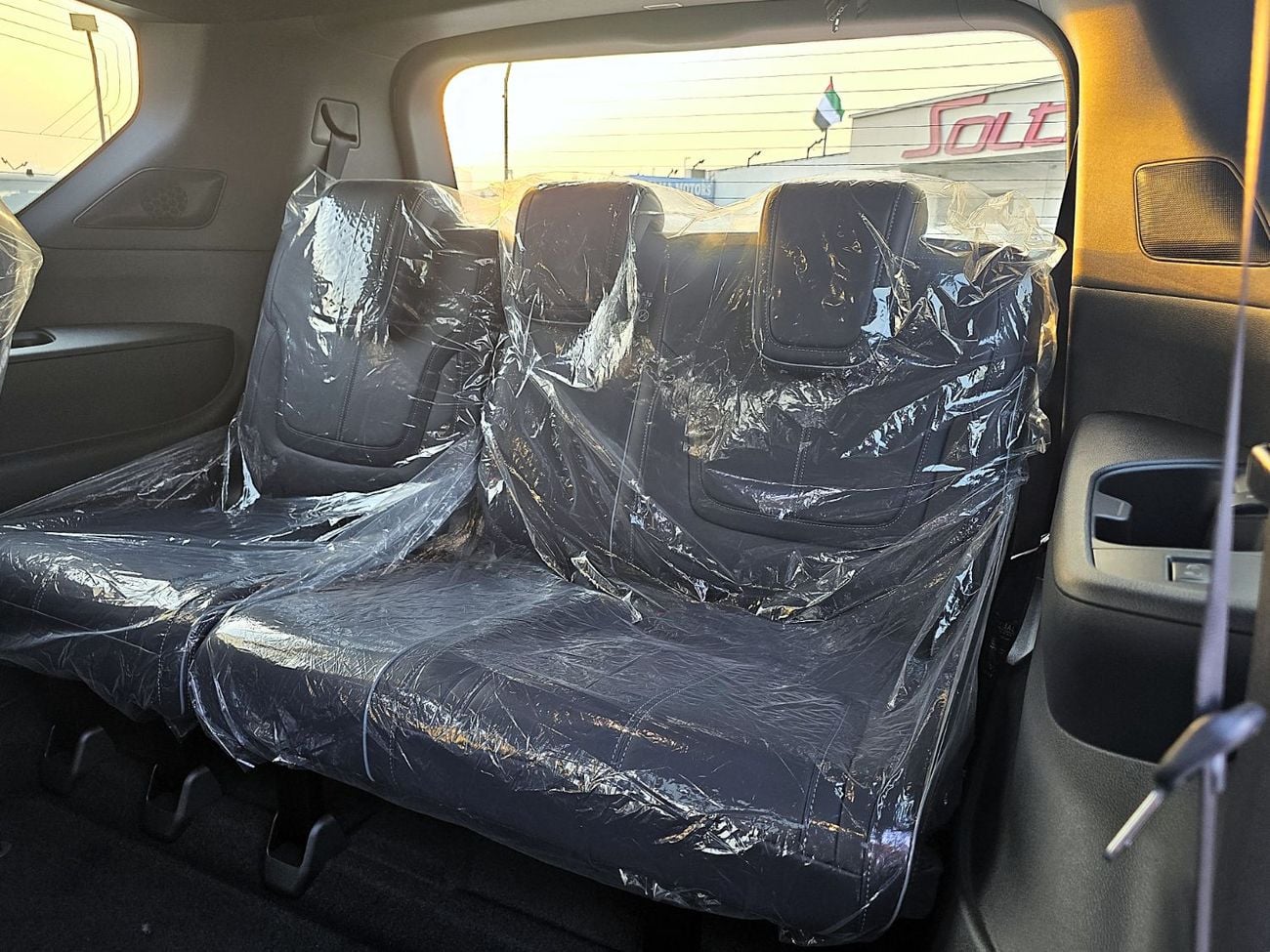 Infiniti QX80 SENSORY CAPTAIN CHAIRS