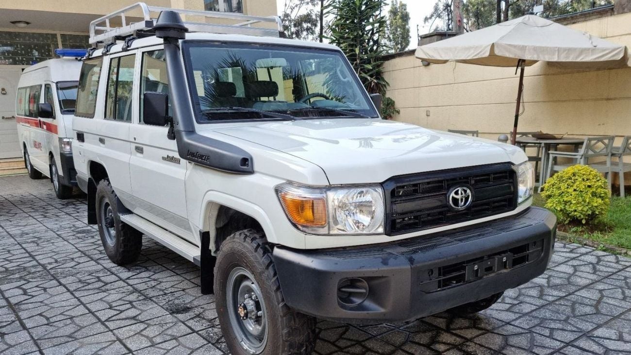 Toyota Land Cruiser 70 HZJ76 4.2L Diesel 2023YM Brand New [OPEN DESTINATION EXPORT]