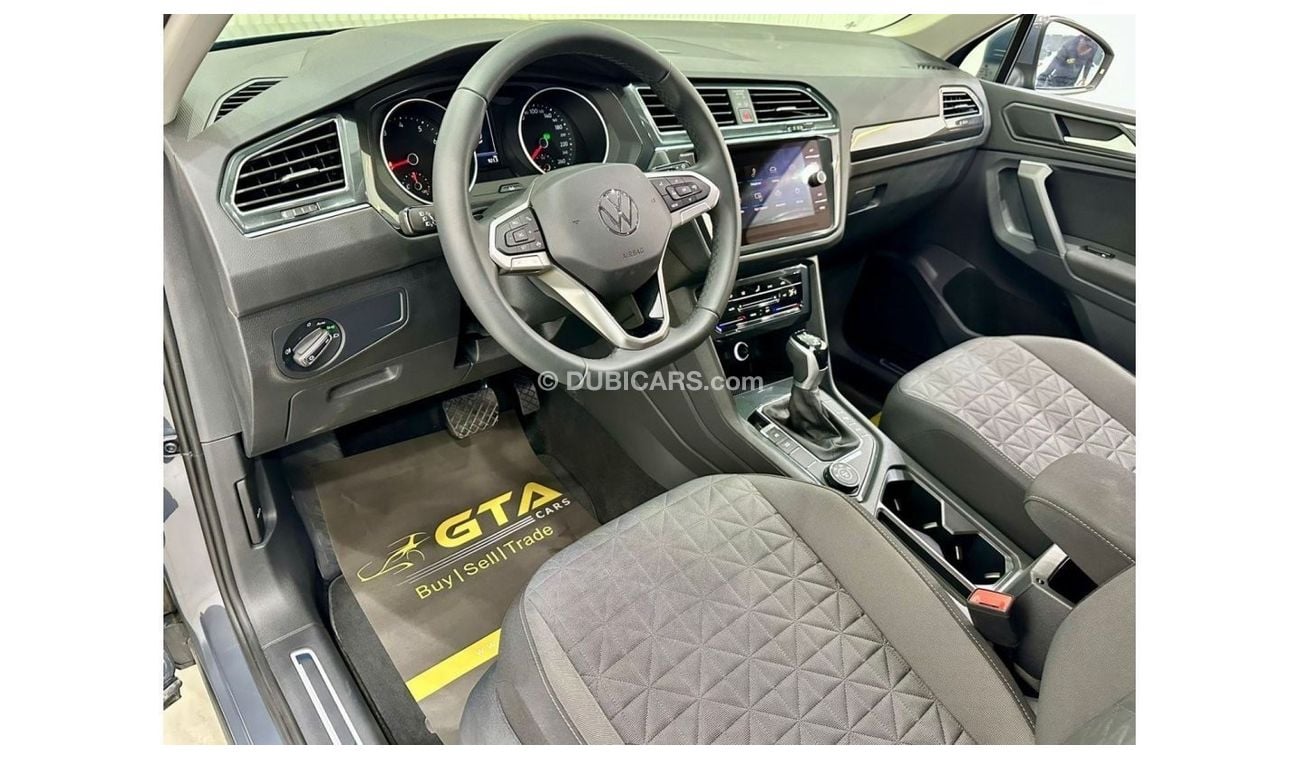 Volkswagen Tiguan 2023 Volkswagen Tiguan SE 4Motion, June 2026 Volkswagen Warranty, Very Low Kms, GCC