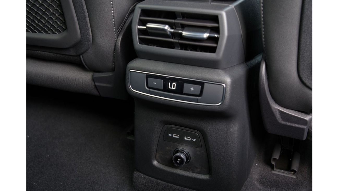 Audi etron 2023 | AUDI | Q5 E-TRON 40 | GLARE EDITION