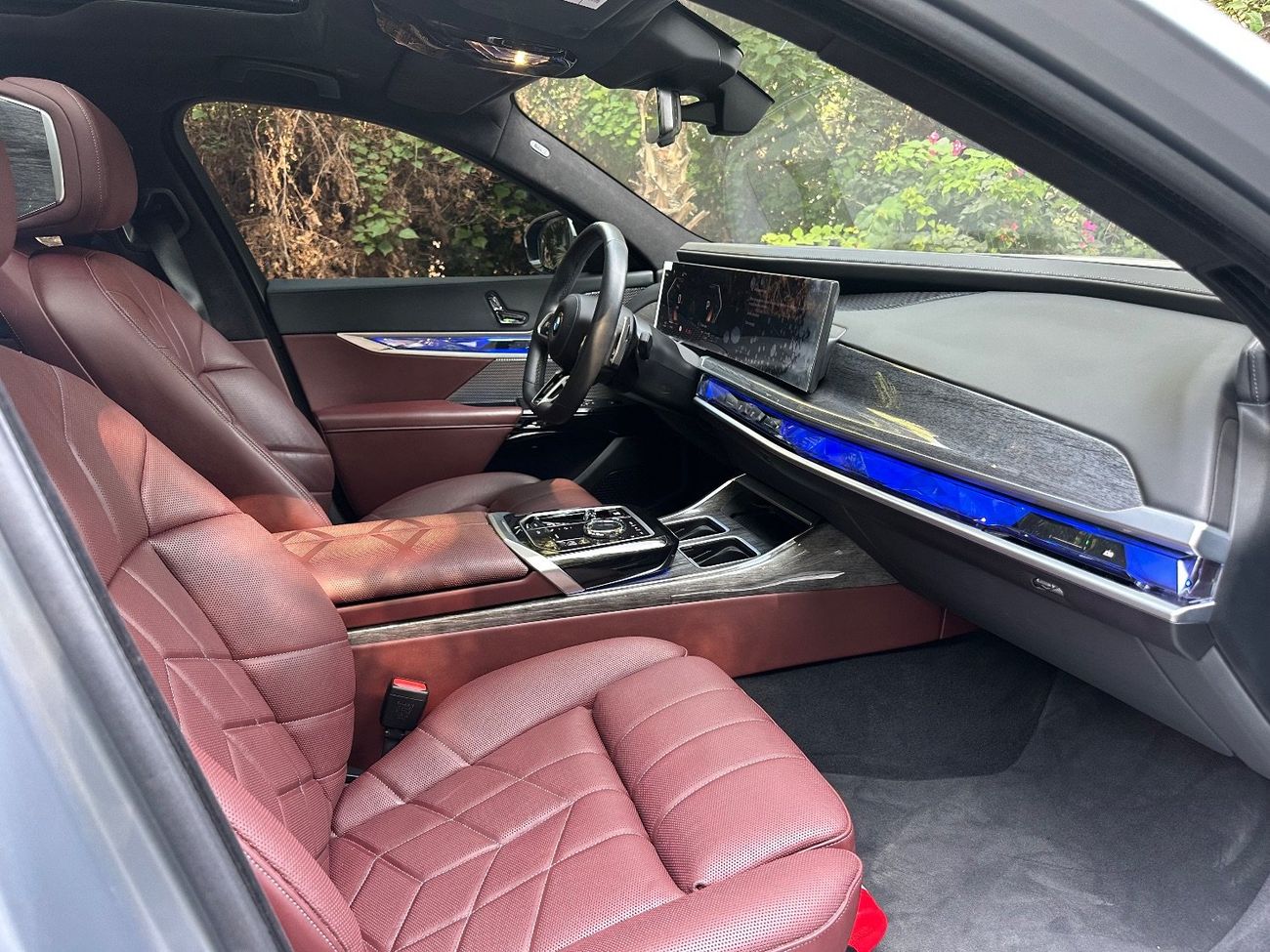 بي أم دبليو 735i 3.0-liter Turbocharged V6 | 286 HP | 2025 | GCC Specs | Warranty & Service | Full Options | Excellen