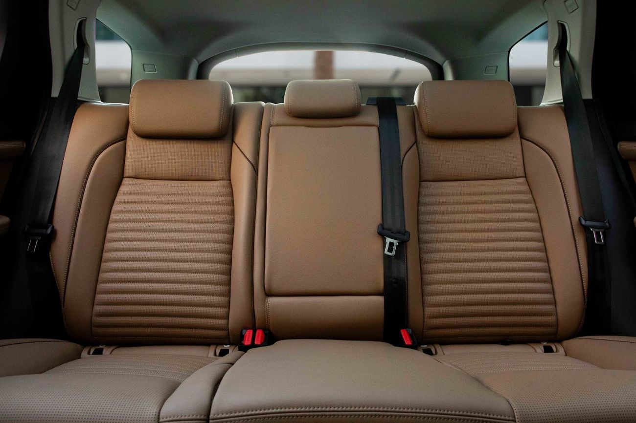 Land Rover Discovery Sport 3,133 P.M  | 0% Downpayment | Discovery Sport Dynamic SE P250!